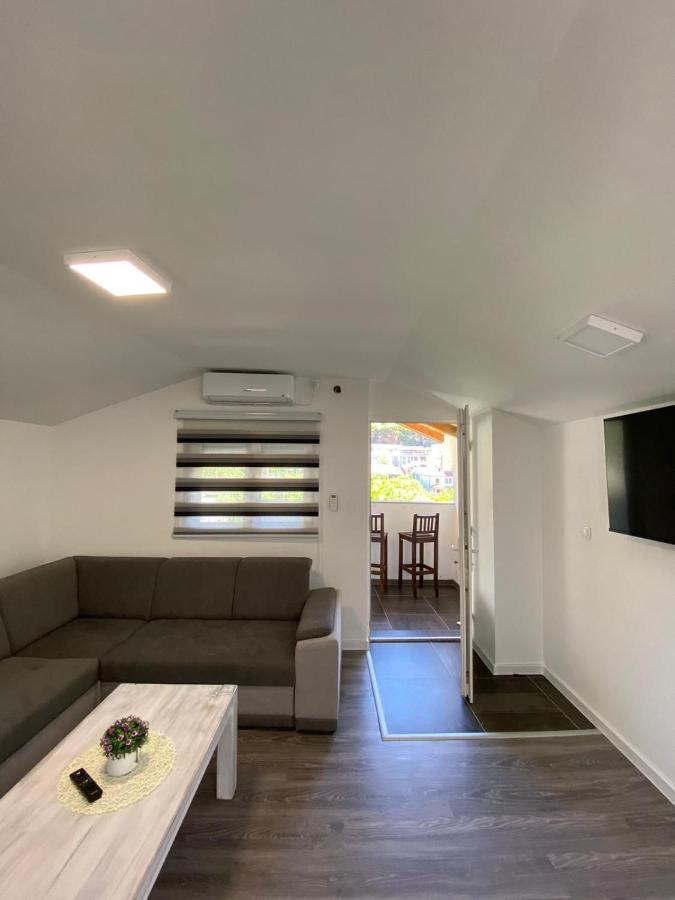 Apartment Tiryaki